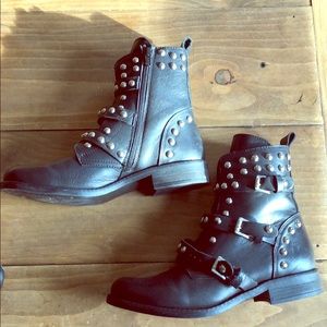 Steve madden studded boots. Black biker